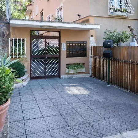 La Casa Di Mirta Apartment *